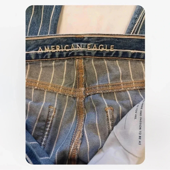 American  Eagle Pinstripe Mom Jeans Size 4 - Picture 5 of 10